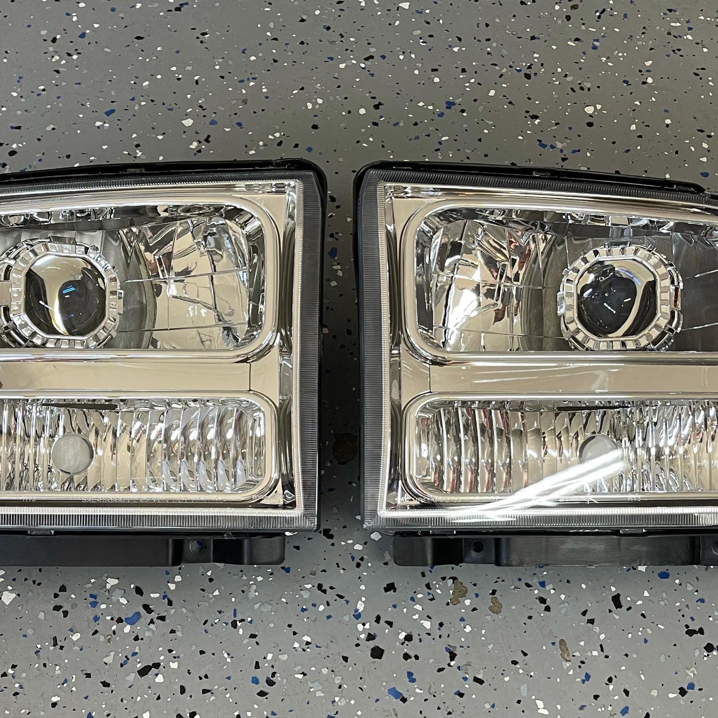 99-07 Ford F250/F350 Superduty/Excursion Headlight HID Retrofit