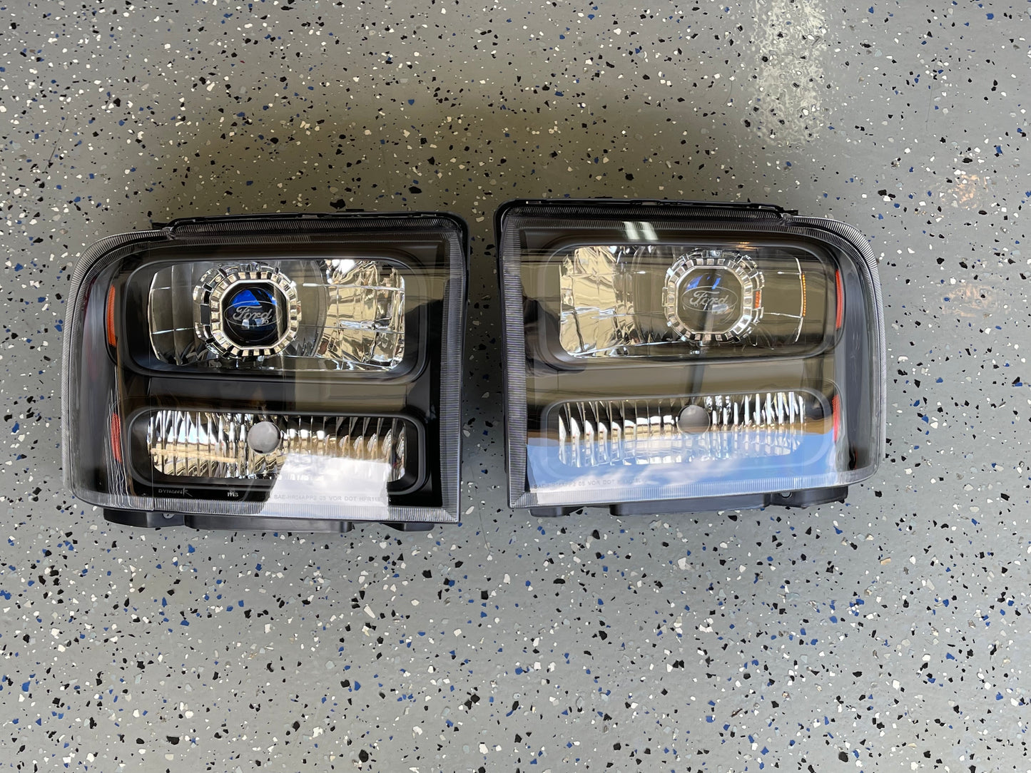 99-07 Ford F250/F350 Superduty/Excursion Headlight HID Retrofit