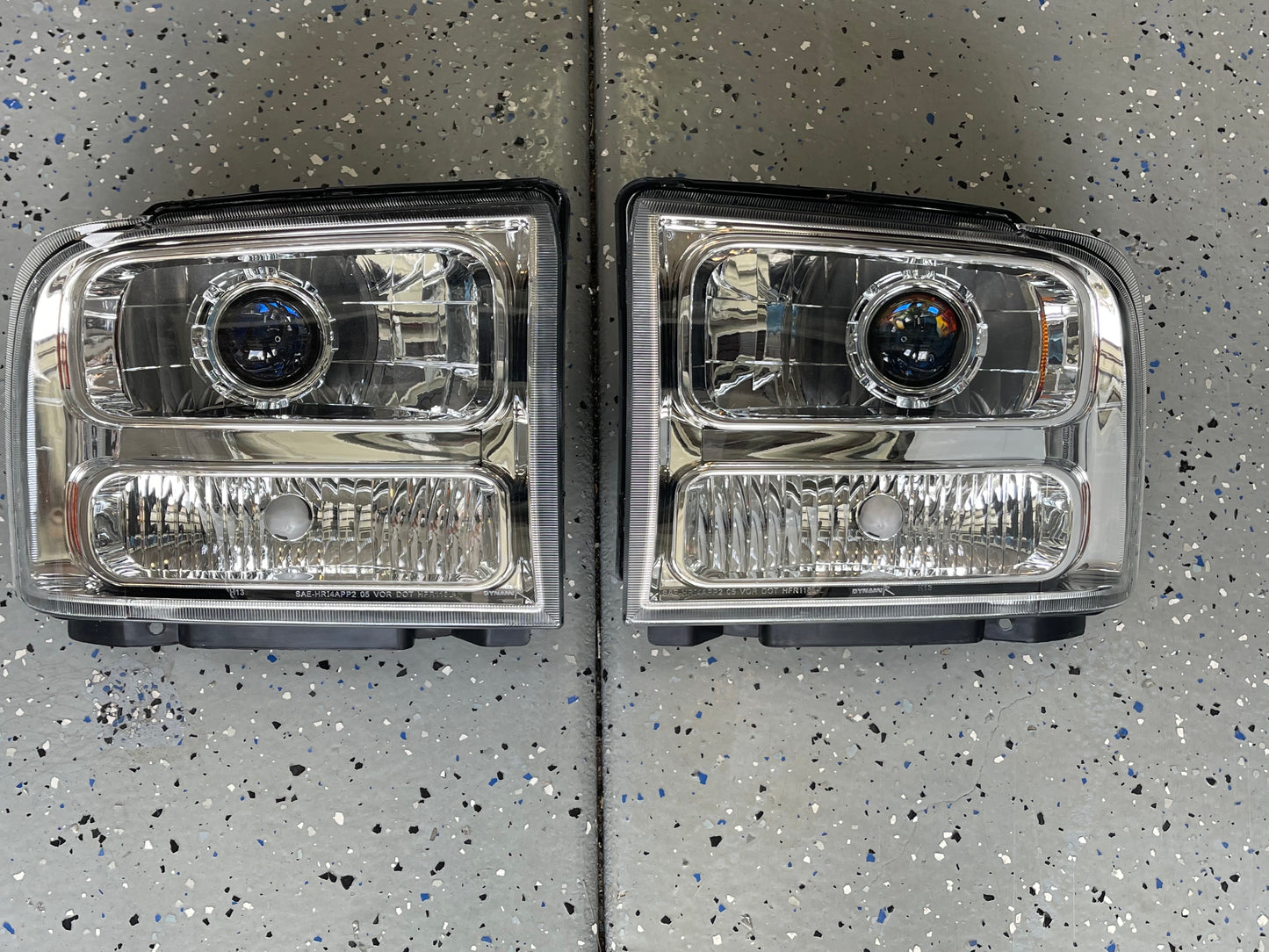 99-07 Ford F250/F350 Superduty/Excursion Headlight HID Retrofit
