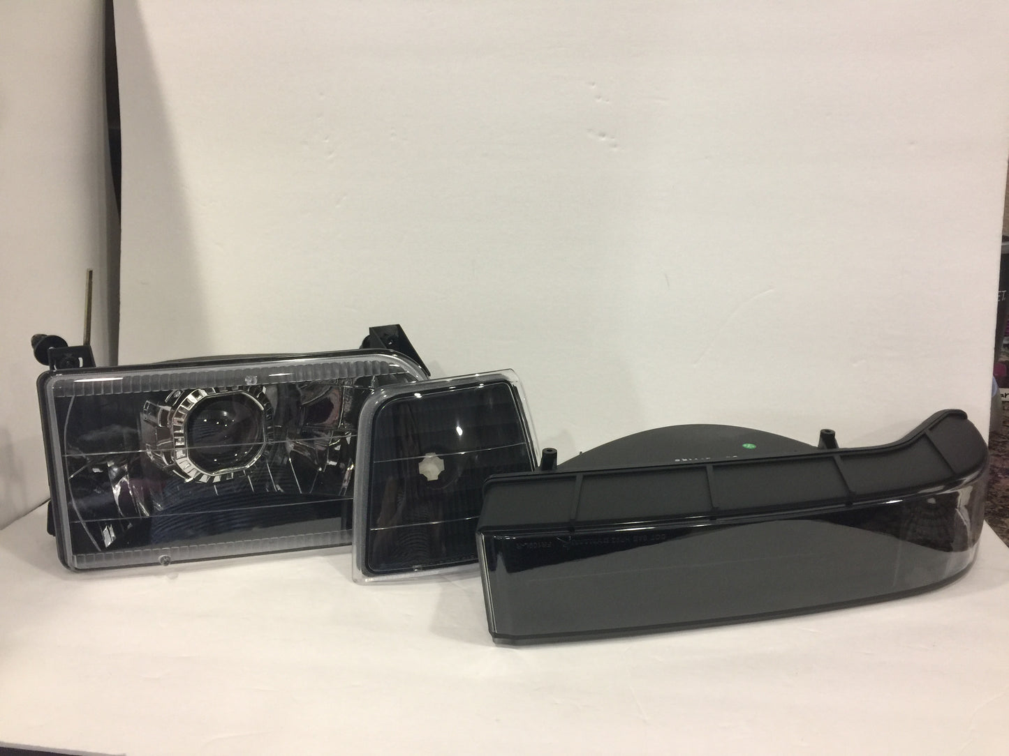 92-97 Ford OBS 3 piece retrofit Black/Chrome - HID Projector