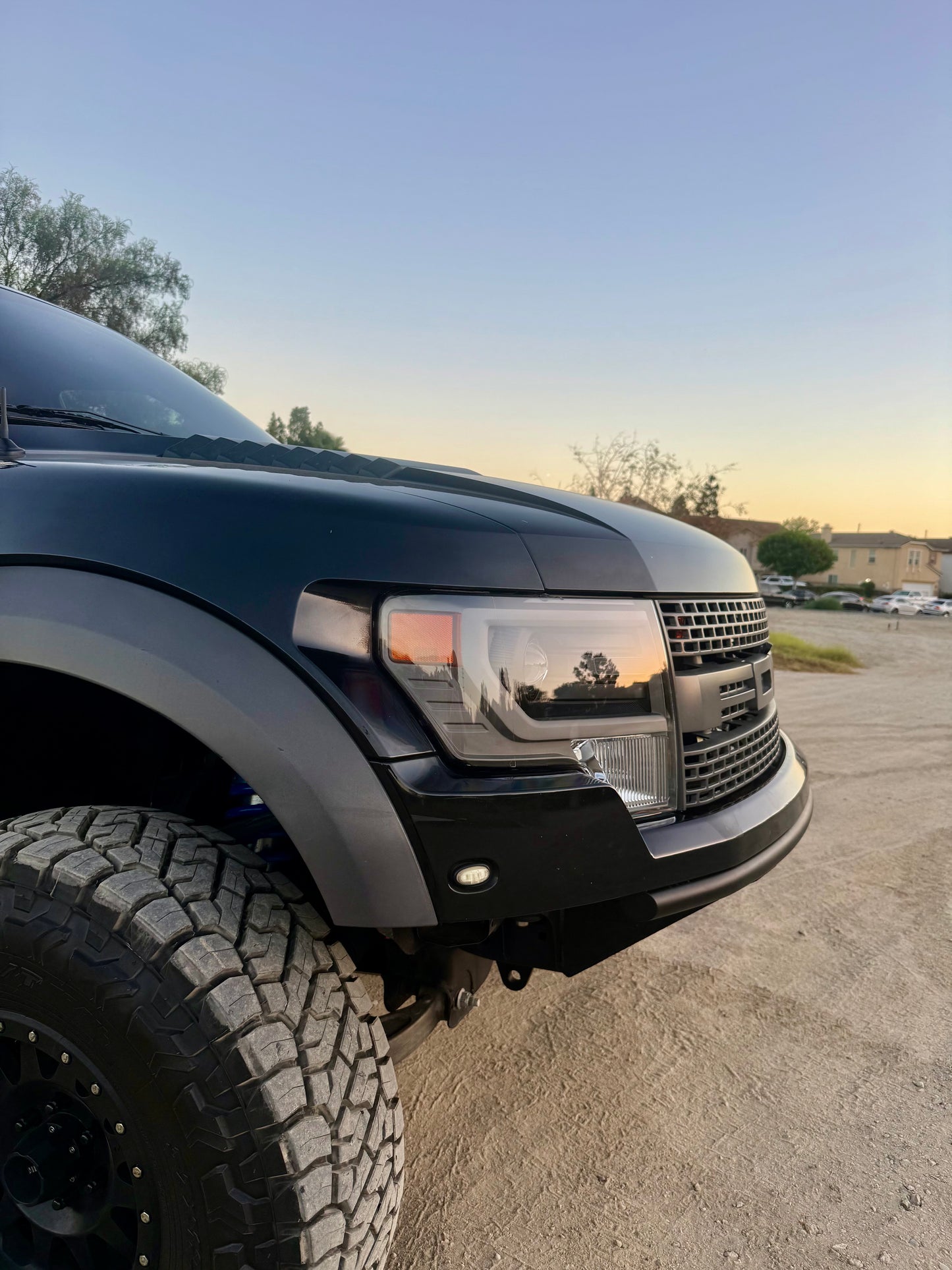 09-14 Ford F150 Raptor Replacement headlights
